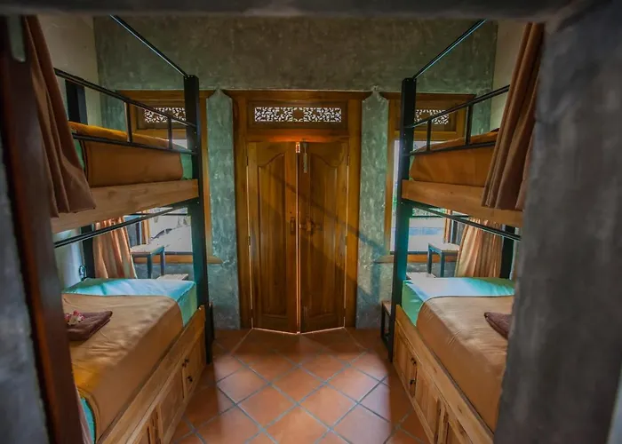 Hostel Black Pearl *